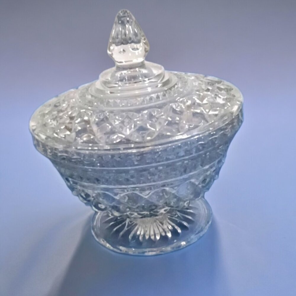 Vintage Anchor Hocking 'Wexford' Heavy Clear Cut Glass Pedestal Bowl‎ with Lid